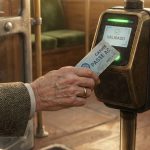 ntigo combatente utiliza transporte público gratuito